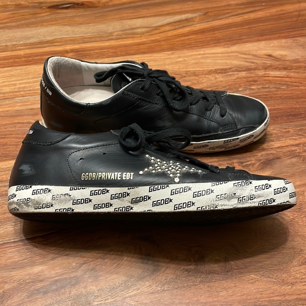 Exclusive Golden Goose Superstar Studded 220/330